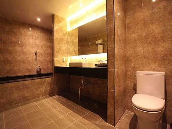 Others 4, Hotel Rich, Goyang