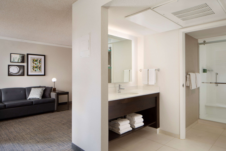 Bathroom 4, Sonesta Es Suites Fresno, Fresno