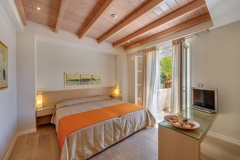 Bedroom 3, Nissaki Beach Hotel, South Aegean