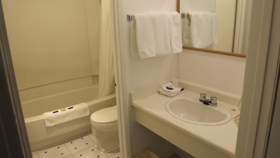 Bathroom 3, Canadas Best Value Inn Whitecourt, Division No. 13