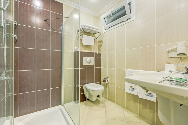 Bathroom 5, Cunda Oteli, Ayvalık