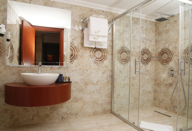 Bathroom 5, Grand Vuslat Hotel, Merkez