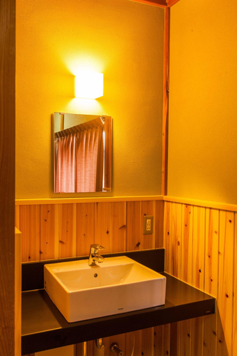 Bathroom 4, Jinpuso, Miyazu