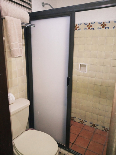 Bathroom 3, Hotel Coral Cuernavaca, Cuernavaca
