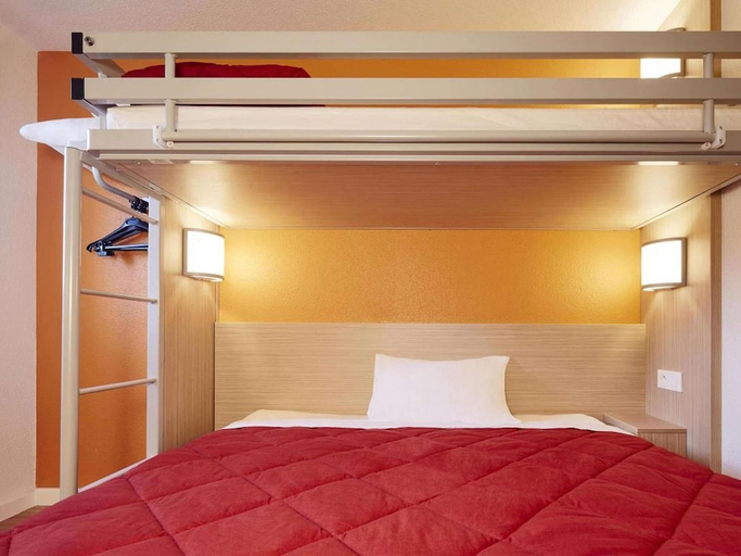 Bedroom 2, Premiere Classe Fontenay Tresigny, Seine-et-Marne