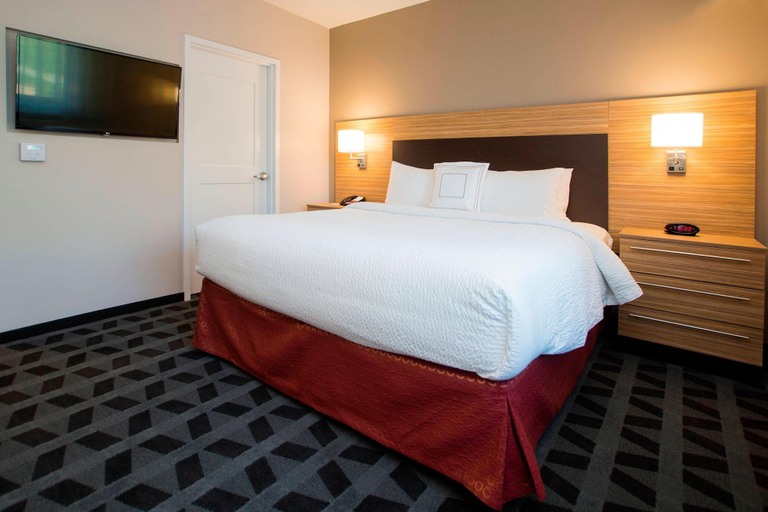 Bedroom 2, TownePlace Suites by Marriott Pittsburgh Cranberry Township, Butler