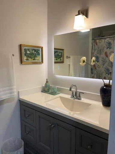 Bathroom 3, Biscayne Park Guest House, Miami-Dade