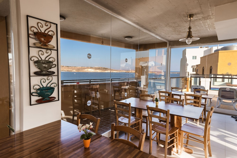 Food & Drinks 4, Sunseeker Holiday Complex, Saint Paul's Bay
