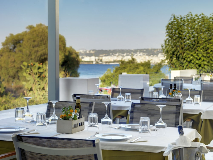 Food & Drinks 4, Forum Suites, Crete