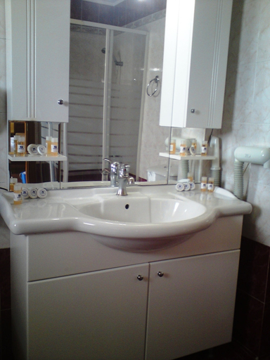 Bathroom 4, Faros 2 Hotel, Attica