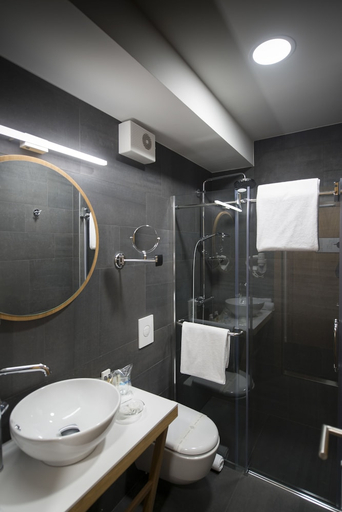 Bathroom 3, Hotel Sana, Sarajevo