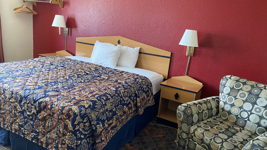 Bedroom 4, NEWTON INN, Harvey