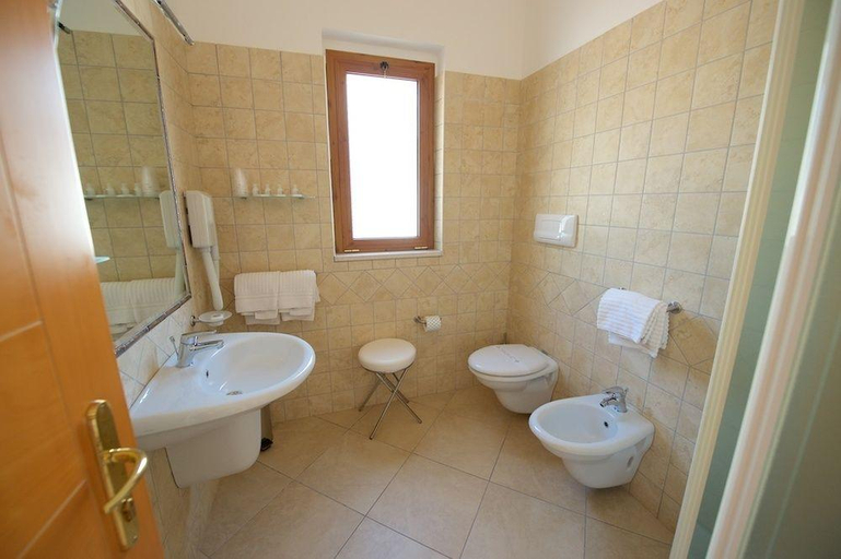 Bathroom, Portonuovo, Foggia
