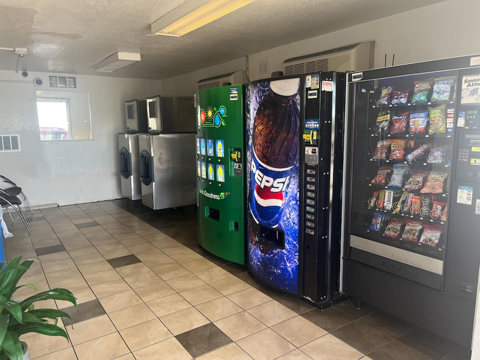 Food & Drinks 4, Motel6 Fort Collins, CO, Larimer