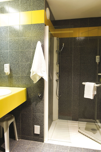 Bathroom 5, Club Les Jardins De L'Atlantique, Vendée