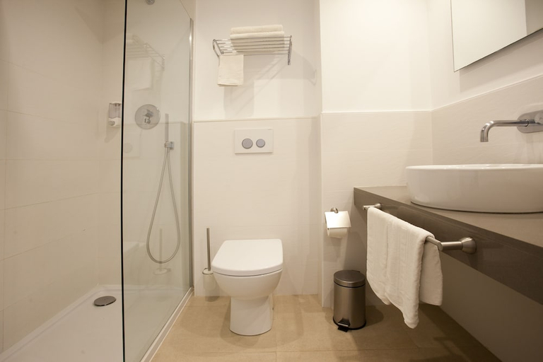 Bathroom 3, Playa Bella Beach Apartments, Baleares