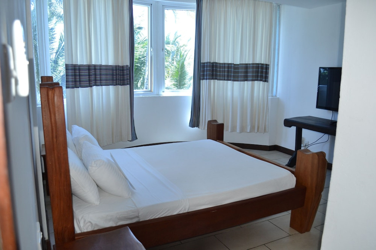 Bedroom 3, Cowrie Shell Beach Apartments, Kisauni