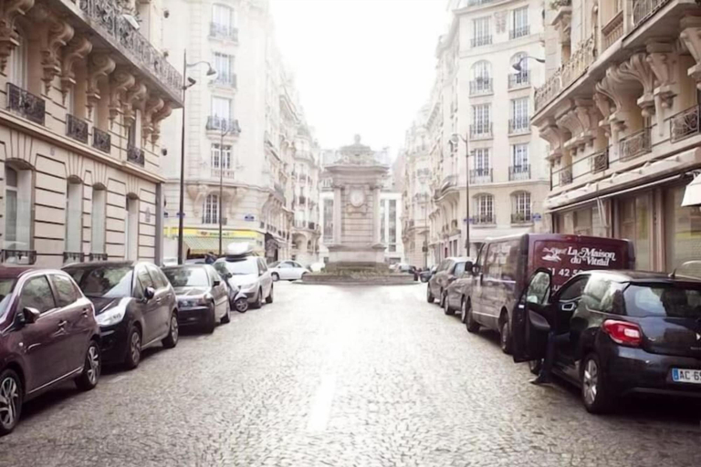 Others 4, Bien situe, Paris