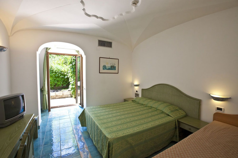 Bedroom 2, Hotel Don Felipe, Napoli