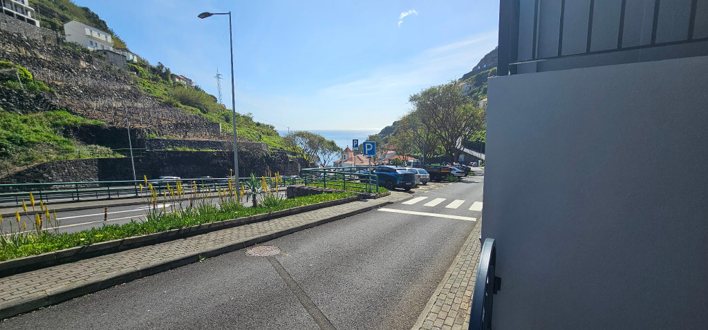 4, Charming 1-Bedroom Apartment with Ocean Views in Calheta, Calheta