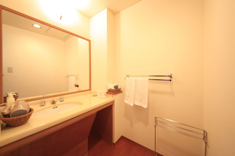 Bathroom 4, Yutorelo Atami, Atami