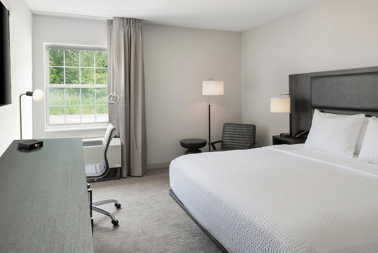 Others 3, Holiday Inn Express St. Albans, Franklin