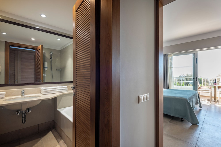 Bathroom 4, LAKITIRA RESORT & VILLAGE, South Aegean