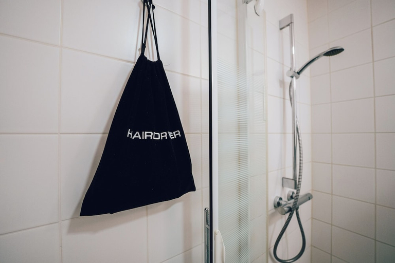 Bathroom 3, Antwerp Harbour Hotel, Antwerpen