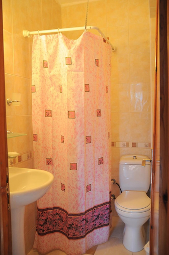 Bathroom 3, Hotel Gulec, Bodrum