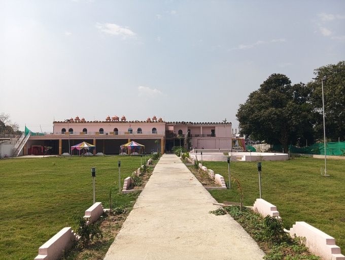 Property grounds, Kaku's Krishnabagh palace, Rewa