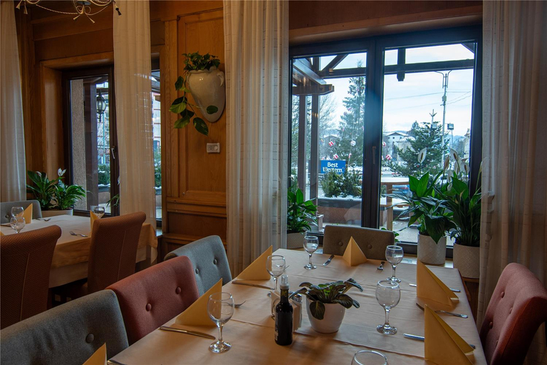 Others 2, Best Western Bucovina-club De Munte, Gura Humorului