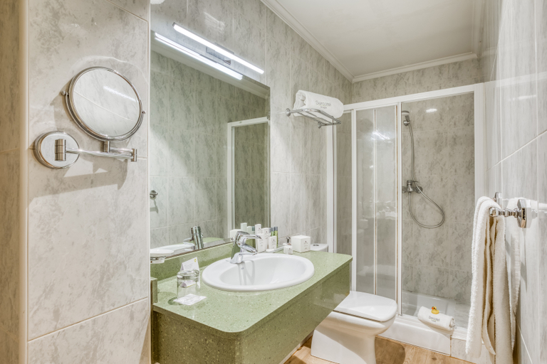 Bathroom 4, Sercotel Arenal Bilbao, Ascend Hotel Collection, Vizcaya