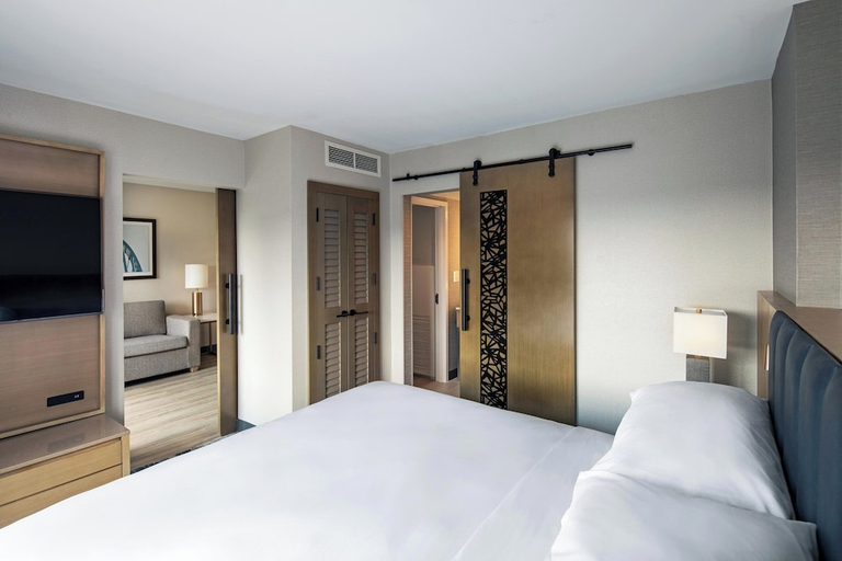 Bedroom 2, Sheraton Suites Columbus, Franklin