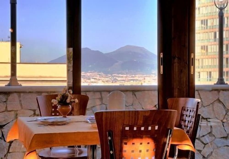 Food & Drinks 5, Hotel Eden Napoli, Napoli