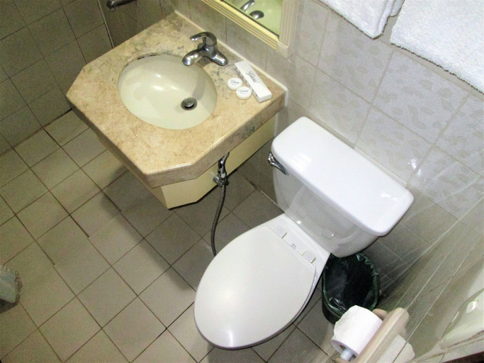 Bathroom 5, Grand City Hotel, Cagayan de Oro City