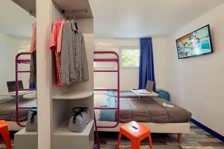 Bedroom 2, Welcomotel Les Mureaux, Yvelines