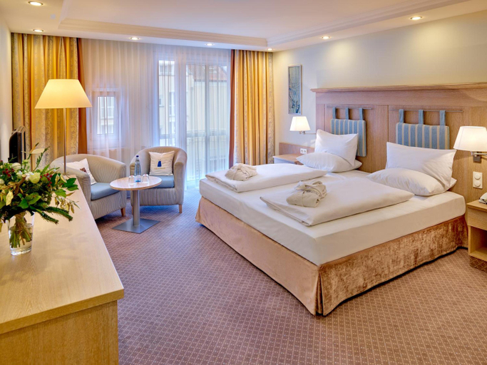 Bedroom 2, Quellness Golf Resort, Passau