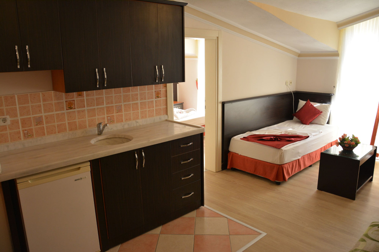 Bedroom 3, Yavuzhan Hotel, Manavgat