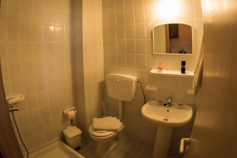 Bathroom 3, Agoulos Inn, Ionian Islands