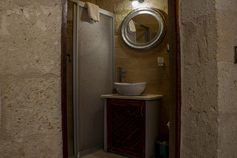 Bathroom 5, Cave Art Cappadocia, Ürgüp