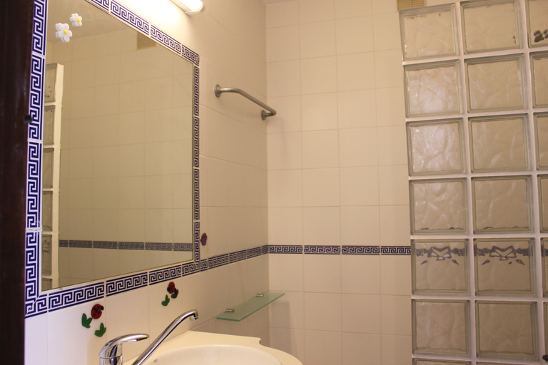 Bathroom 3, Apartamentos Posidonia, Baleares