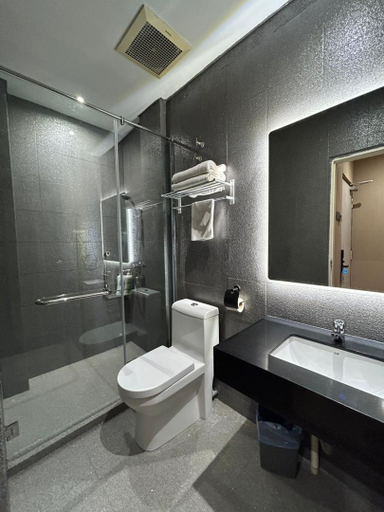 Bathroom 5, Ming Star Hotel, Kuala Terengganu