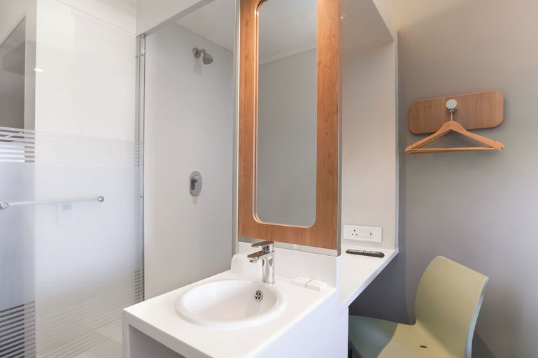 Bathroom 4, SUN1 Milnerton, City of Cape Town