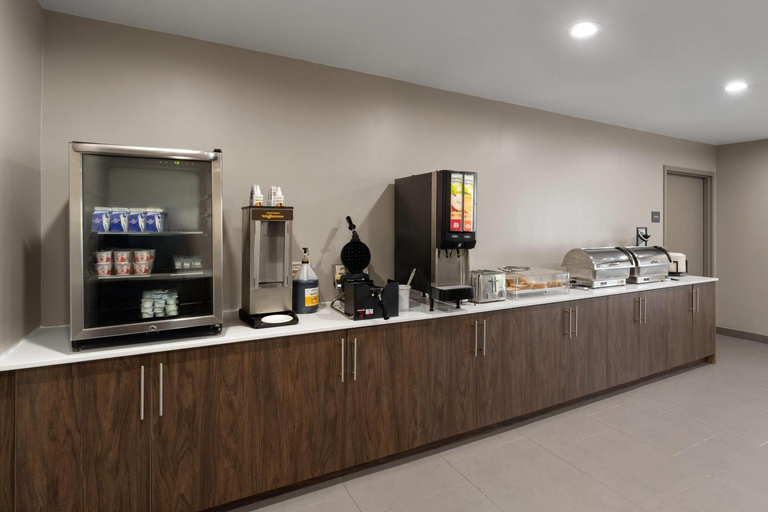 Food and beverages 3, Wingate By Wyndham Jackson, Madison