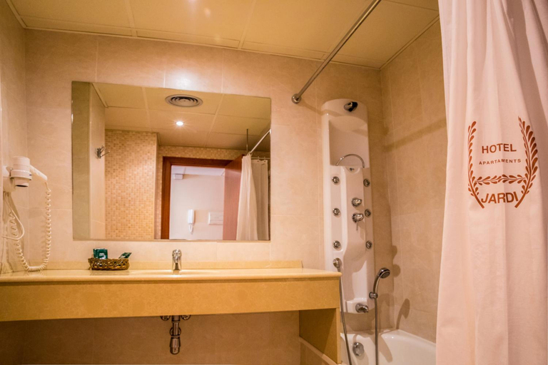 Bathroom 3, HOTEL JARDÍ APARTAMENTS, Lleida