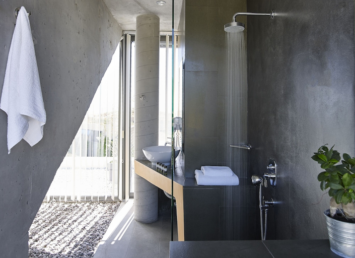 Bathroom 3, Leivatho, Ionian Islands