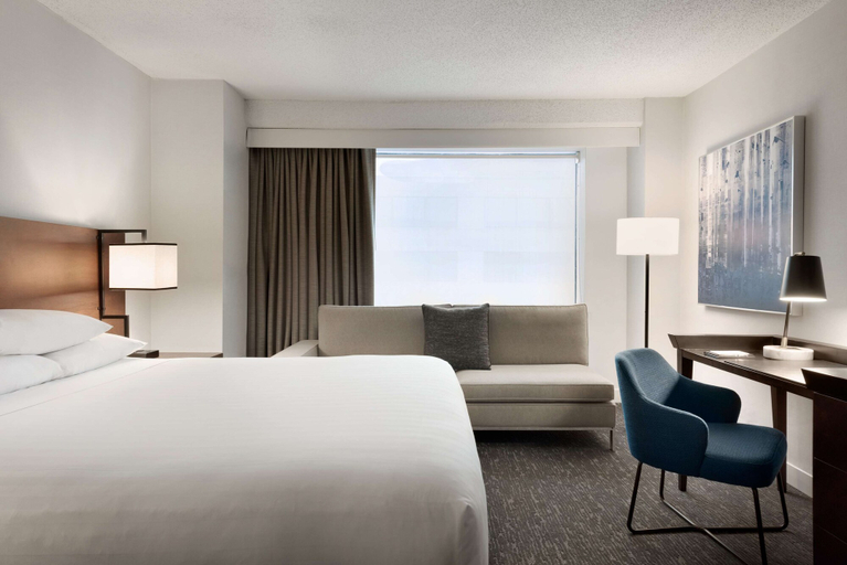 Bedroom 4, Hyatt Regency Schaumburg Chicago, Cook