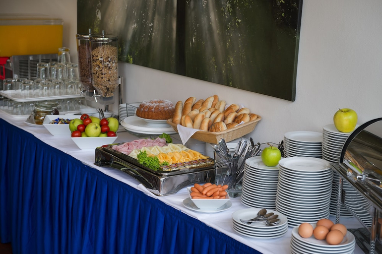 Food & Drinks 5, Hotel Energie, Praha 17