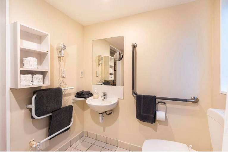 Bathroom 3, Daffodil Motel, Christchurch