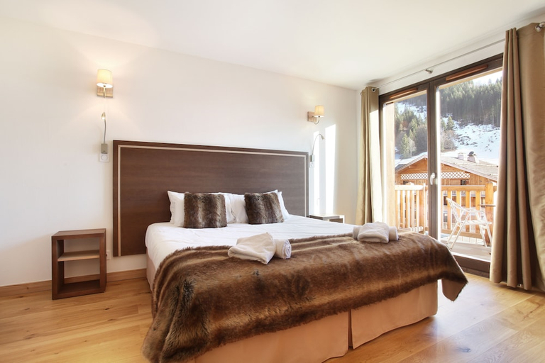 Bedroom 3, Hotel et Spa Le Chamois by Odalys, Haute-Savoie